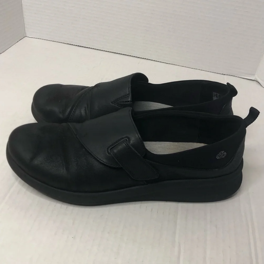 Clarks Loafers Womens Size 9.5 Cloud Steppers Black Slip On Comfort Shoes